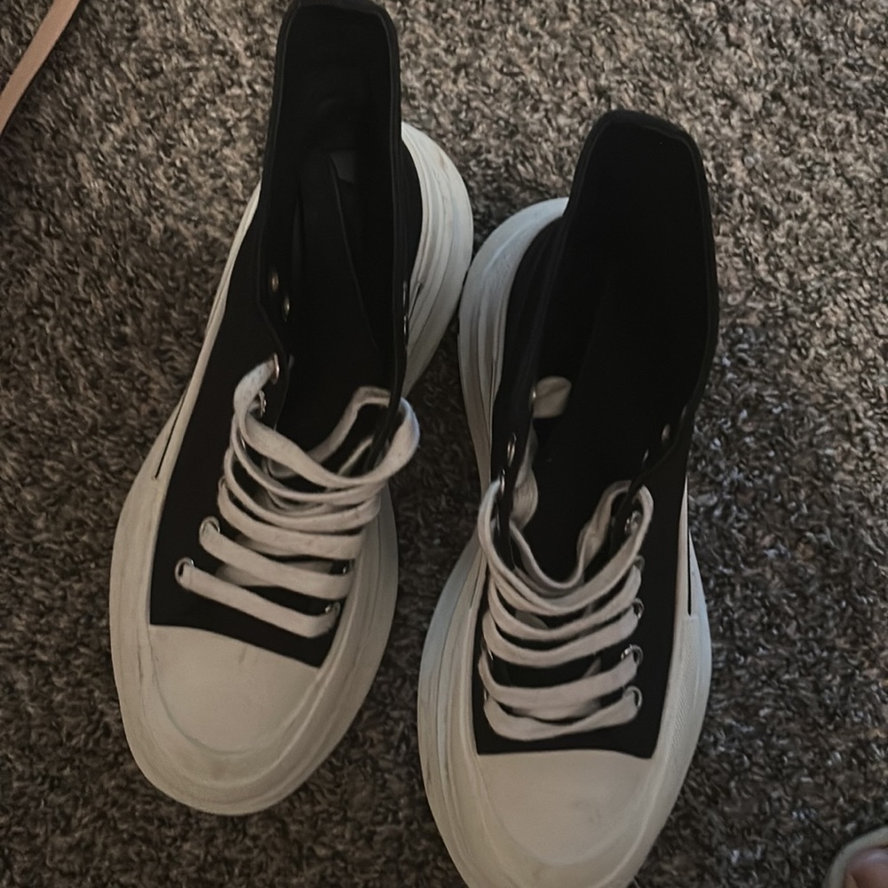 Brand new but been put 2 times no box lost when moved